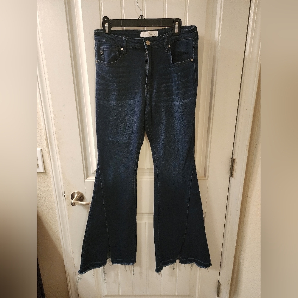 KanCan Dark Wash Flare Jeans Size 11/30 Raw Hem Stretch Denim